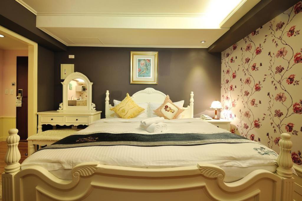 Hotel Elizabeth Taichung Buitenkant foto