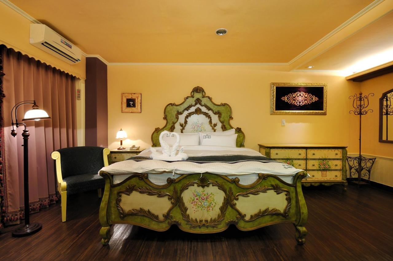 Hotel Elizabeth Taichung Buitenkant foto